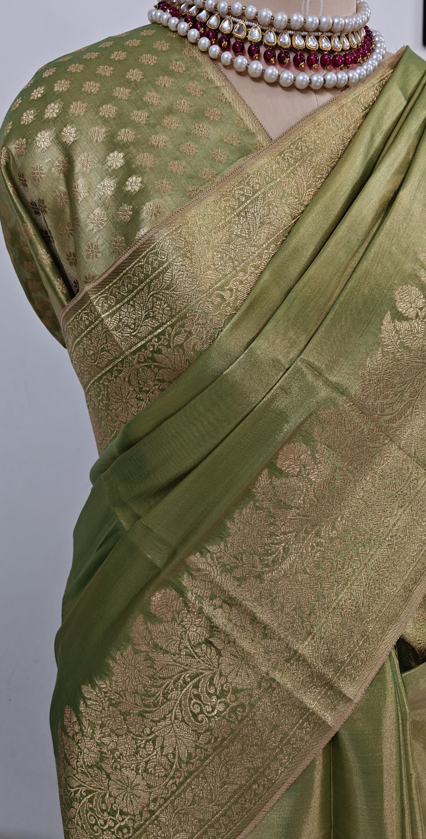 Premium Tissue Silk Saree with Elegant Golden Zari Weaving